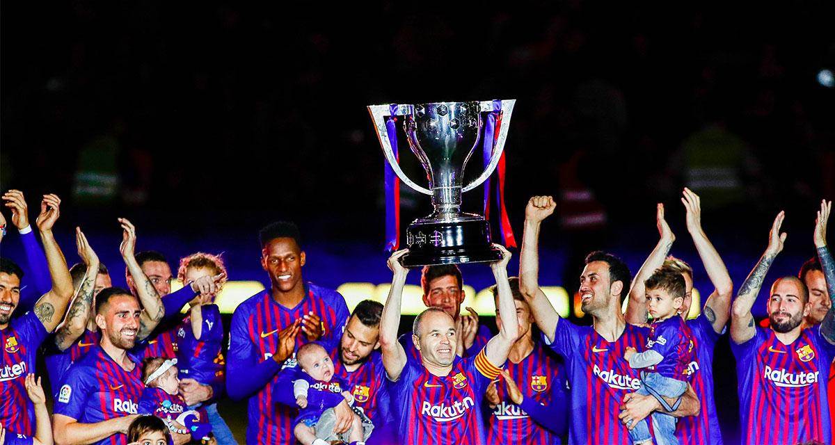 Remise du trophée en Liga